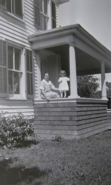 File:1923 abt Florence and Luella on porch.jpg