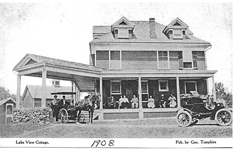 File:Lake view cottage.jpg